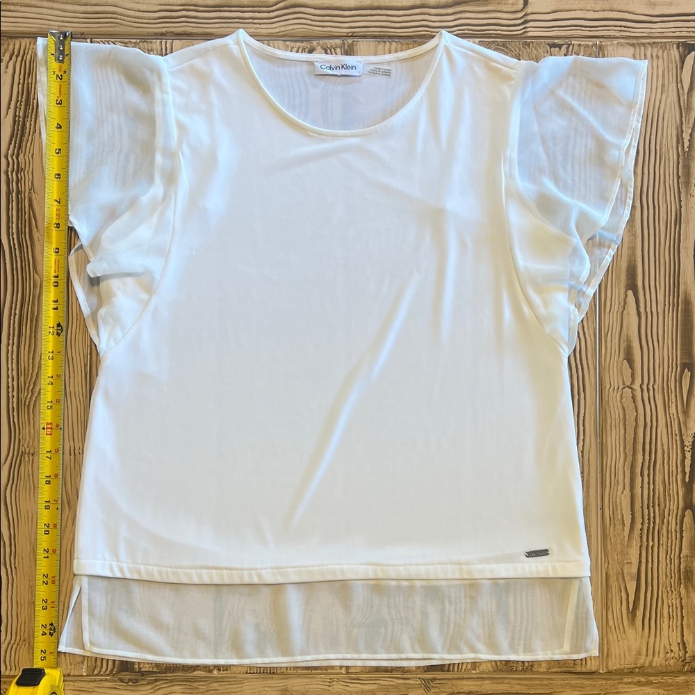 Calvin Klein Elegant White Blouse